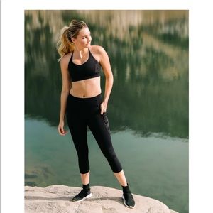 Gently Used Zyia black camo Capri leggings - 8/10